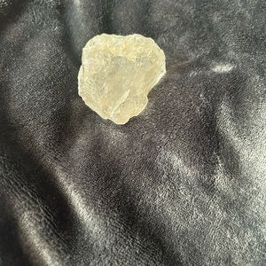 A quartz crystal rock